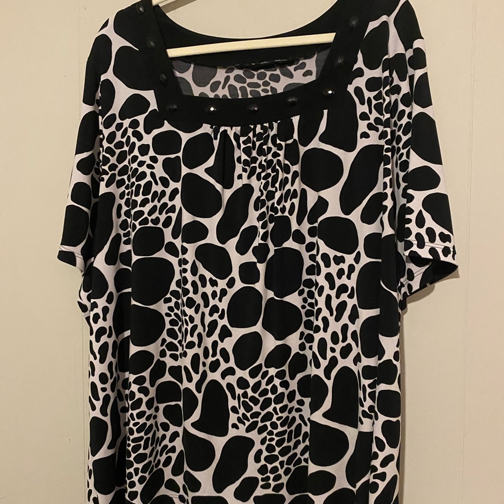 Stylish Black and White Women's Top